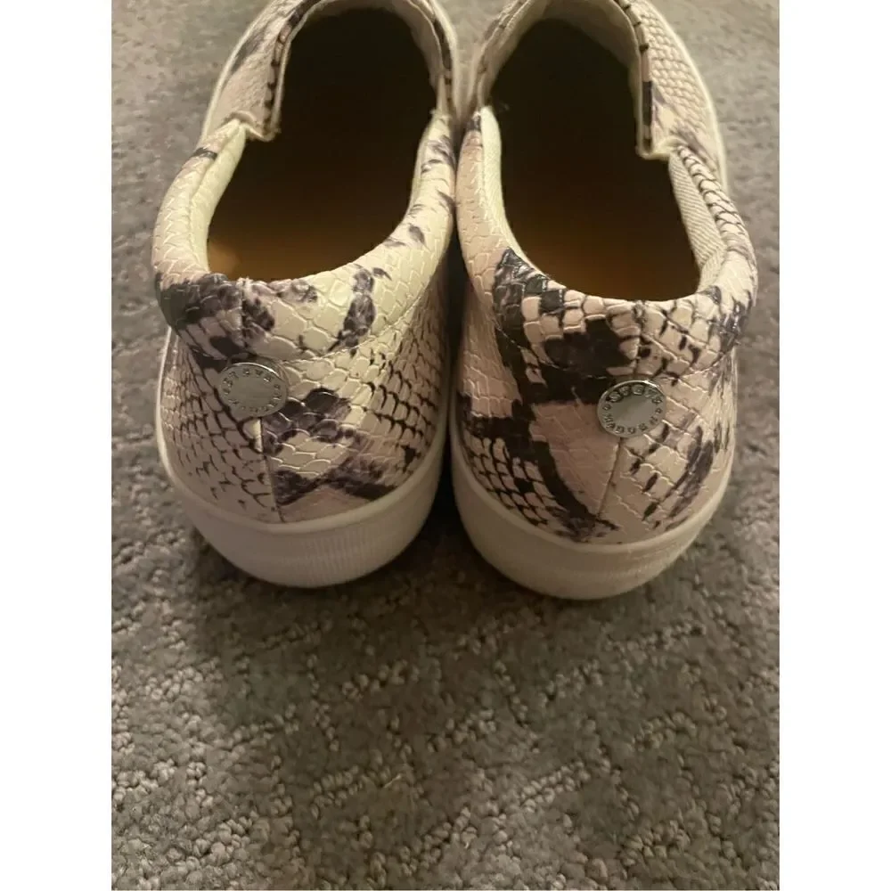 Steve Madden Shoes (SZ 8.5)